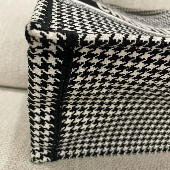 Dior small book tote - Picture 6 of 11